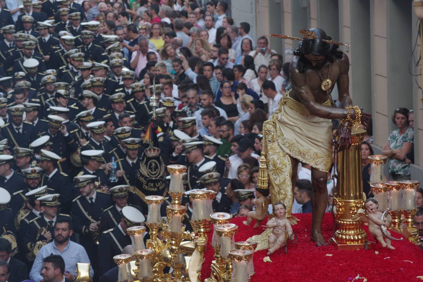 as-fue-la-salida-del-cristo-de-los-gitanos-por-su-75-aniversario
